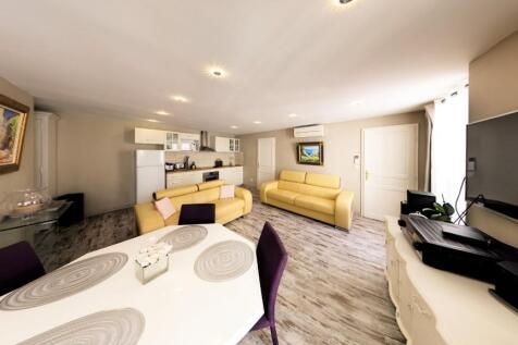 5.Dining
