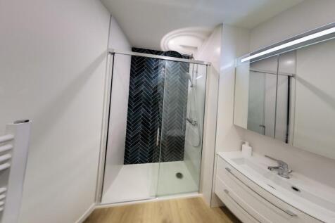 7.Bathroom