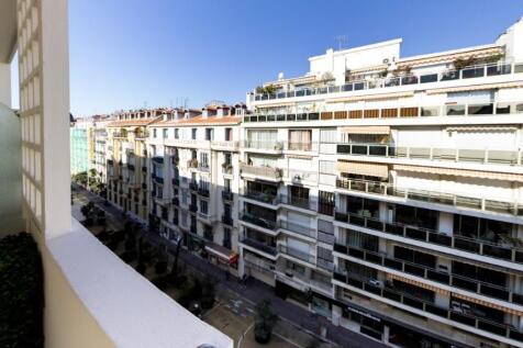 2.Balcony front