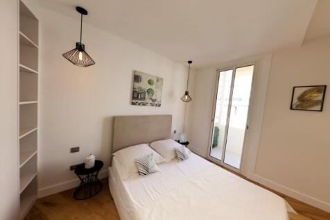 11.Bedroom1