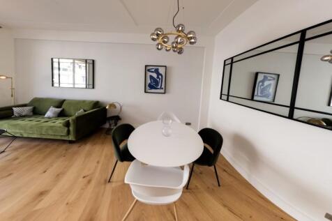 7.Dining