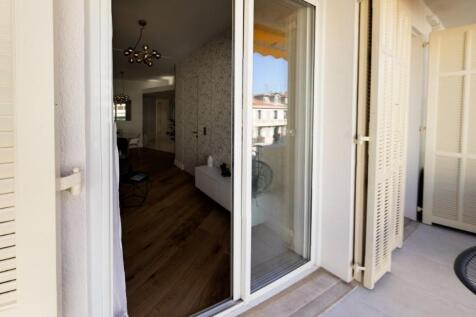 17.balcony