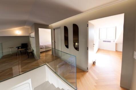 21.Mezzanine
