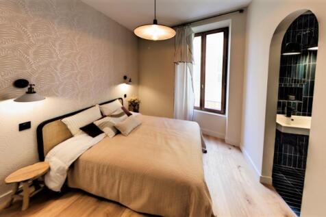 13.Bedroom1