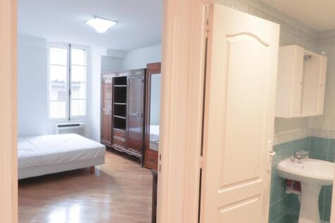 En suite bedroom1