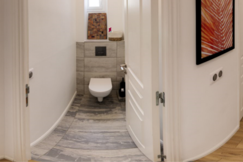 9.Toilet