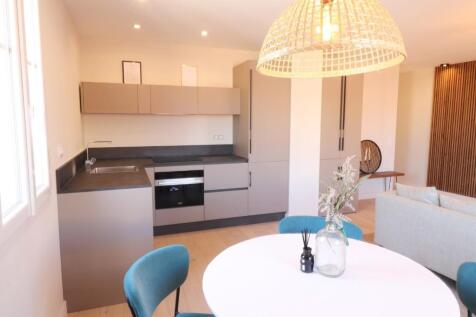 9.Dining space