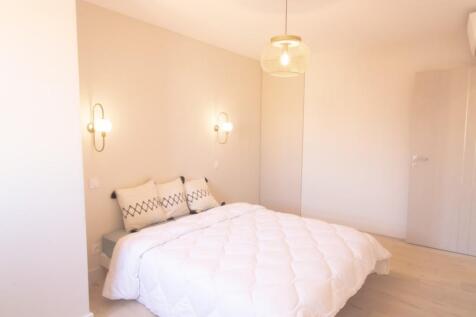 21.Bedroom