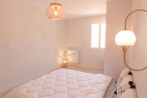 23.Bedroom