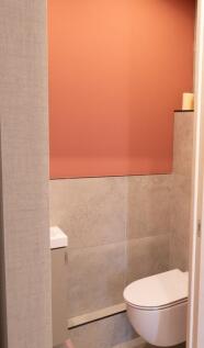 32.Toilet