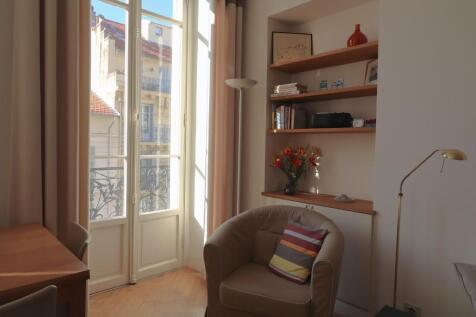 6.Cosy space