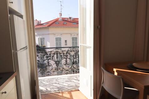 10.Balcony