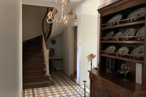 Property Image 4
