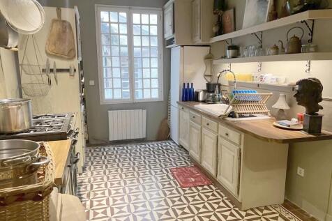 Property Image 4