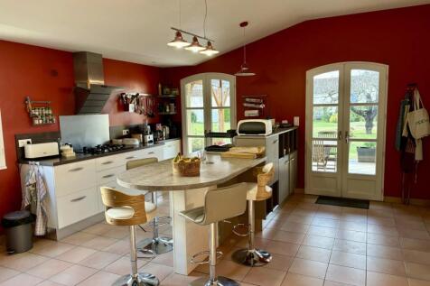 Property Image 4