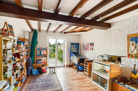 Property Image 6