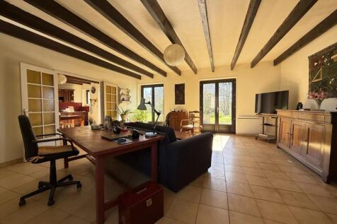 Property Image 4