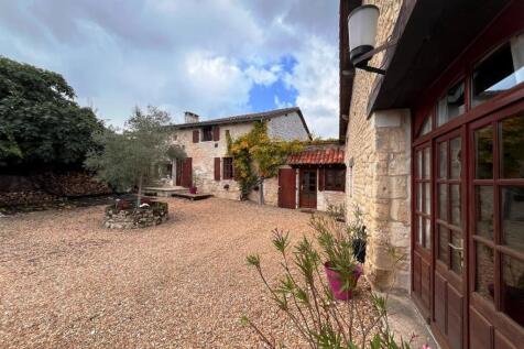 Property Image 28