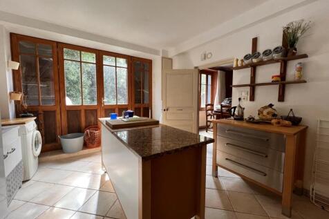 Property Image 4