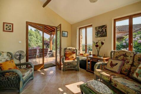 Property Image 8