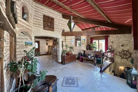 Property Image 8