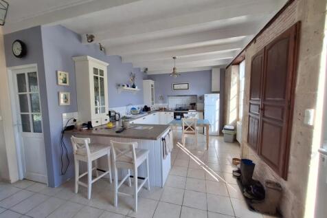 Property Image 4