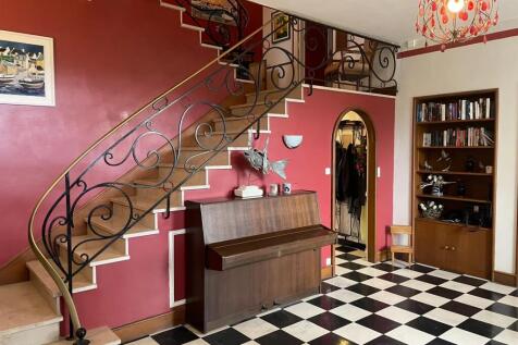 Property Image 4