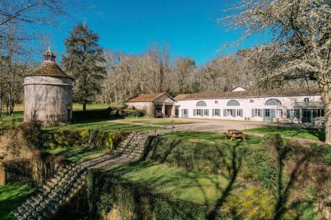 Property Image 1