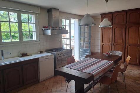 Property Image 4