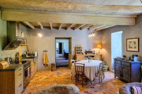 Property Image 4