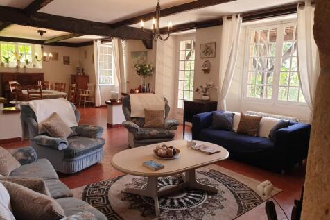 Property Image 4