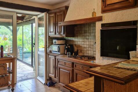 Property Image 4