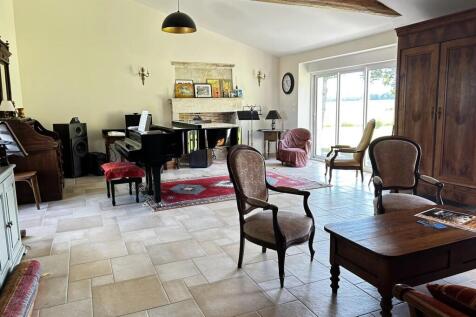 Property Image 8