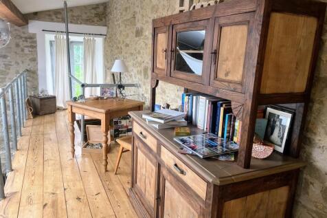 Property Image 4