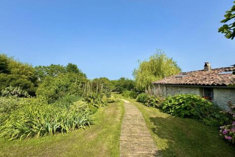 Property Image 11