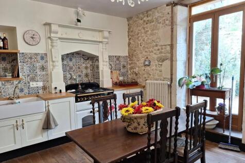 Property Image 4