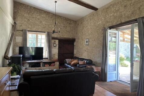 Property Image 4