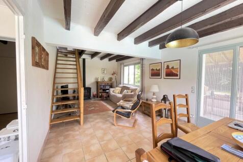Property Image 4