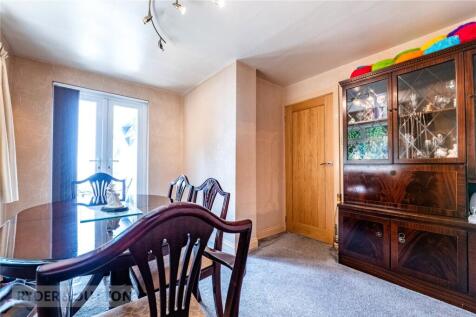 Dining Room/Bed 3