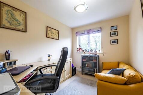 Bedroom/Office