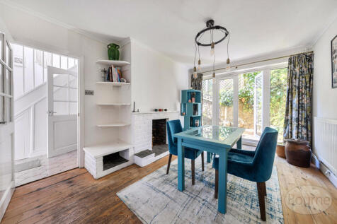 1c6395ee-7323-422...