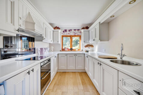 27abee49-ae3e-495...