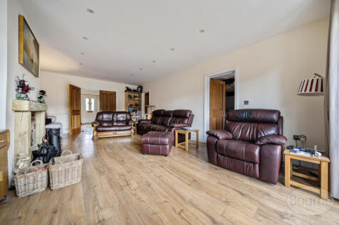 ab7b279d-e5eb-477...