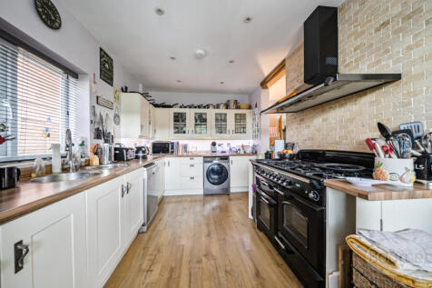 208af393-c880-455...