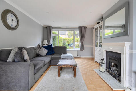 76fba885-f3d4-493...