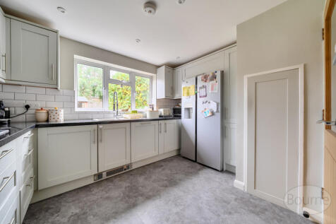 9825424e-250e-47c...