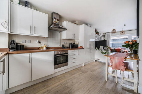 5bebcd6b-0266-436...