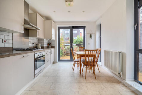 4acca453-812d-474...