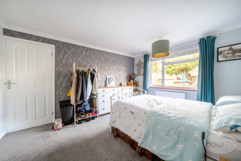 4b769e3b-bee2-48b...