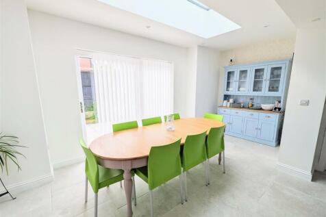 Dining/Garden Room